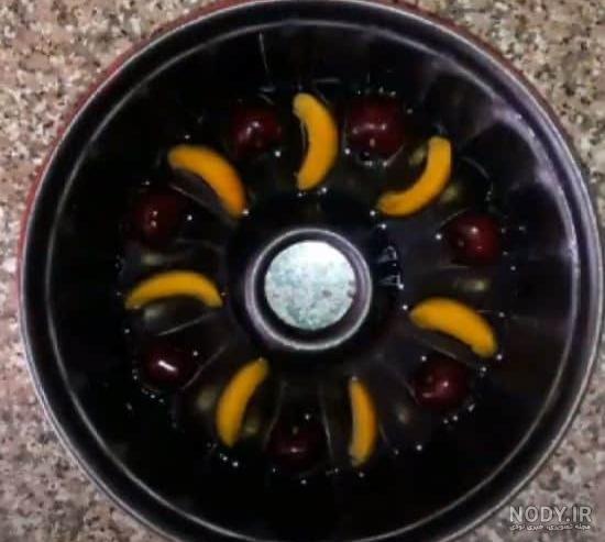 ژله ویترینی با توت فرنگی و موز ژله ویترینی با توت فرنگی و موز