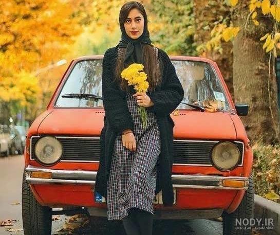 20 ایده و ژست عکاسی با ماشین که شما را متمایز نشان می‌دهند!