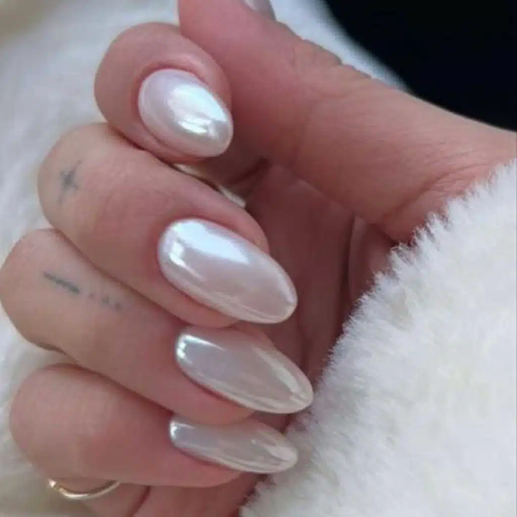 عکس ناخن سفید کروم