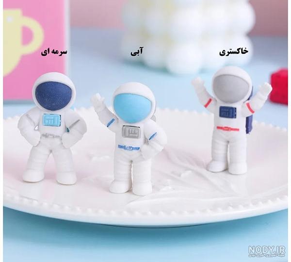 تصویر پس زمینه رندر سه بعدی فضانورد در فضا | فری پیک ایرانی | پیک فری | وکتور | PSD | آیکون | لایه باز تصویر پس زمینه رندر سه بعدی فضانورد در فضا | فری پیک ایرانی | پیک فری | وکتور | PSD | آیکون | لایه باز