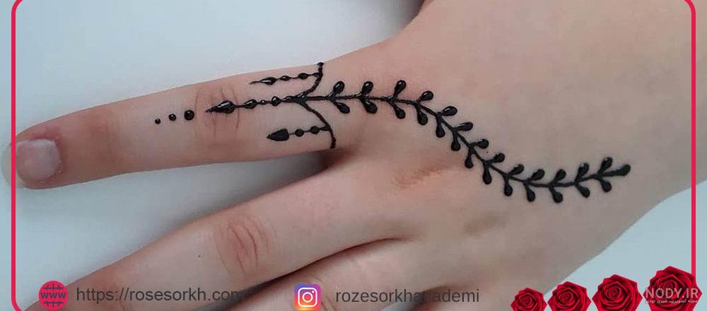 میخوای توی عروسی حسابی آتیش بپا کنی؟ این ۳۰ طرح حنا روی دست برای عروسی رو ببین - ماگرتا میخوای توی عروسی حسابی آتیش بپا کنی؟ این ۳۰ طرح حنا روی دست برای عروسی رو ببین - ماگرتا