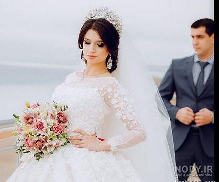 40 عکس عروس و داماد 2021 در باغ با ژست های متنوع