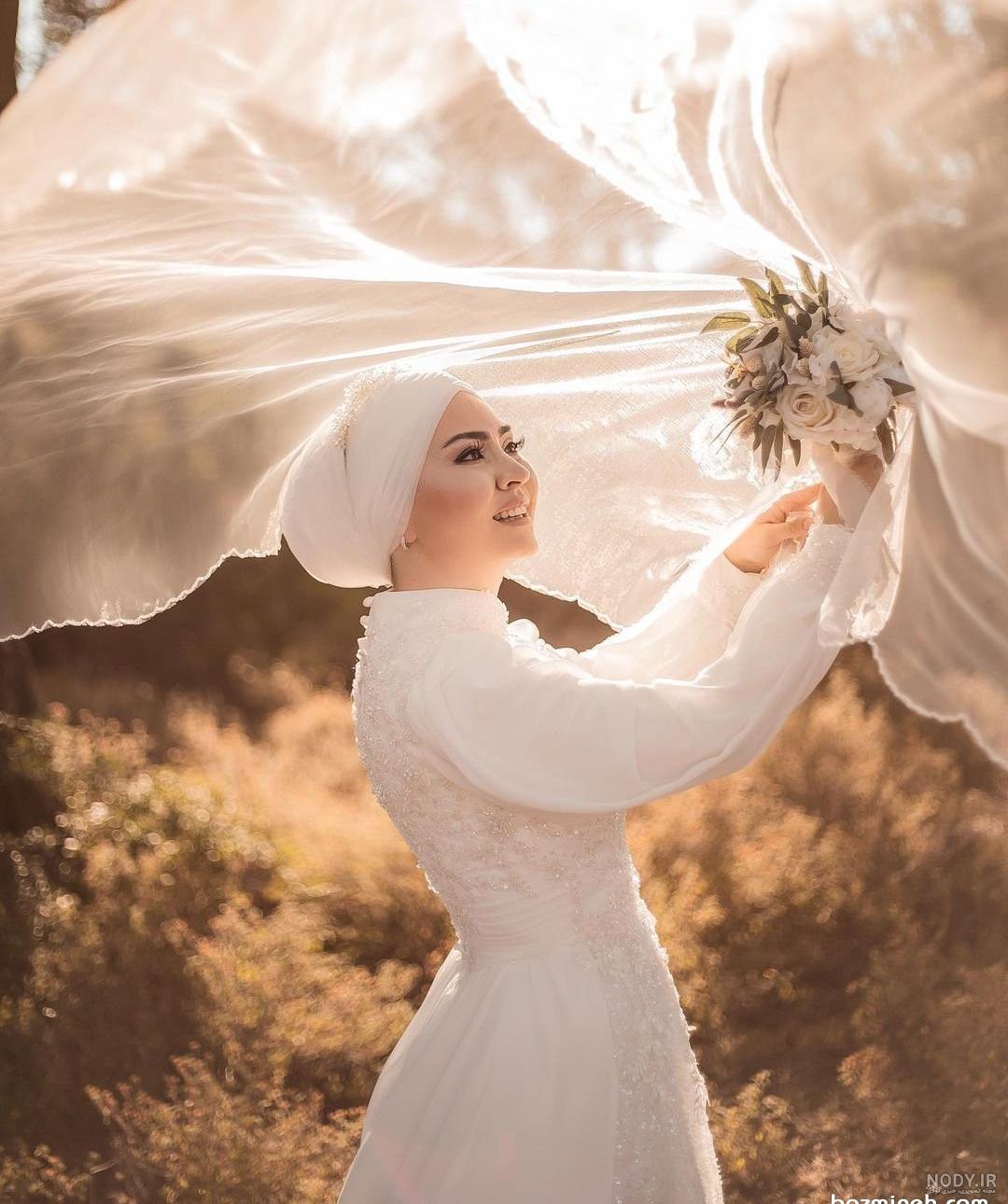 زیباترین ژست عکس عروس و داماد برای عکاسی در باغ و تالار [عاشقانه و لاکچری]  - تشریفینو