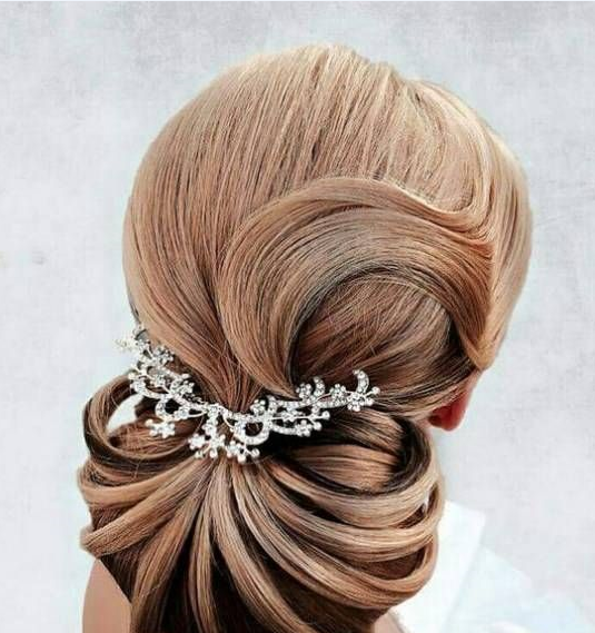 آرایش عروس برای صورت کشیده - ایرانابیوتی