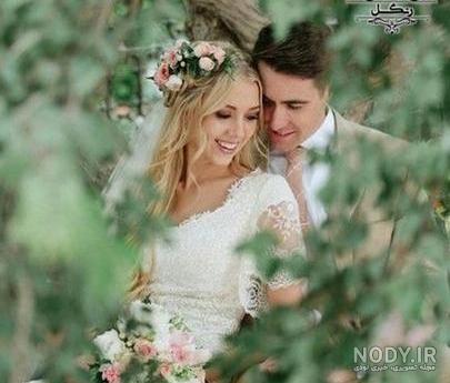 ژست عکس عروسی در باغ