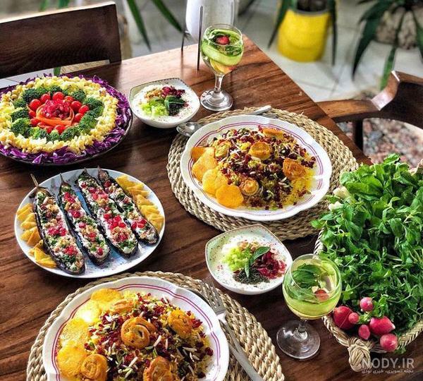 تصاویر ۱۰ مدل تزیین سفره برای مهمان شیک و جدید را ببینید + نحوه چیدن میز و سفره روی زمین تصاویر ۱۰ مدل تزیین سفره برای مهمان شیک و جدید را ببینید + نحوه چیدن میز و سفره روی زمین