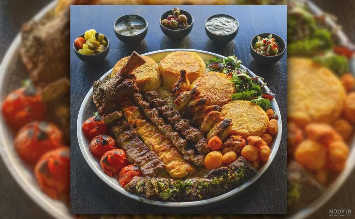 عکس با کیفیت پیاله ماست در کنار سیخ های کباب و گوجه - نمایشگاه هنر ایران عکس با کیفیت پیاله ماست در کنار سیخ های کباب و گوجه - نمایشگاه هنر ایران