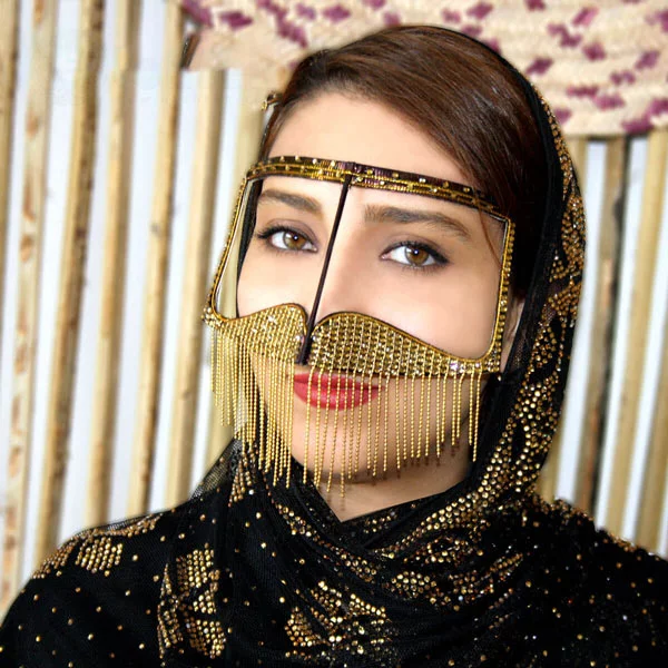 وقتی دختر بندری باشی و تو این لباس باشکوه رو سرت اسپند دو - عکس ویسگون وقتی دختر بندری باشی و تو این لباس باشکوه رو سرت اسپند دو - عکس ویسگون