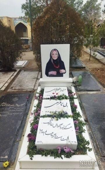 طرح جنجالی سنگ قبر یک هموطن سوژه شد طرح جنجالی سنگ قبر یک هموطن سوژه شد