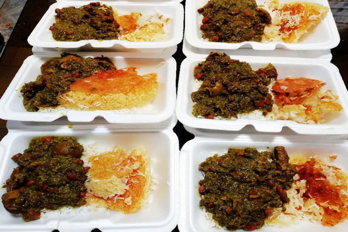 طرز تهیه قورمه سبزی با گوشت بوقلمون مجلسی