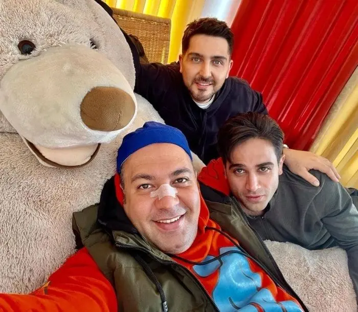 ماشین نرگس محمدی چیست