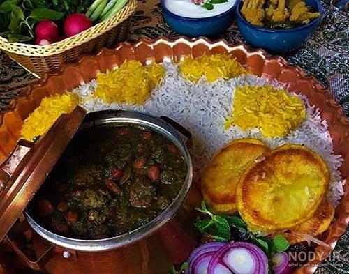 طرز تهیه خورشت قورمه سبزی طرز تهیه خورشت قورمه سبزی