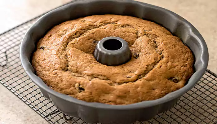 طرز تهیه کیک اسفنجی در توستر و فر با پف و طعم بسیار عالی
