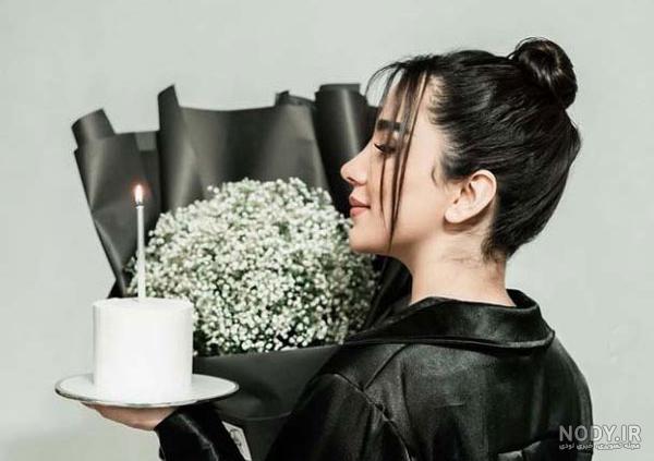 عکس کیک تولد با گل طبیعی
