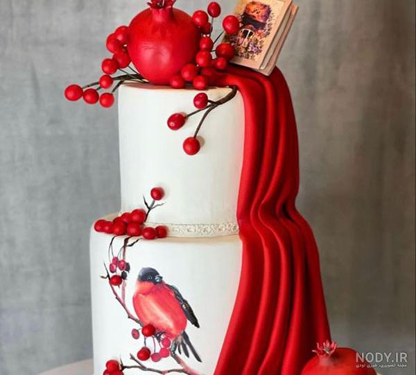مدل‌های جذاب و لاکچری کیک شب یلدا ۱۴۰۲ برای شب چله‌ای عروس - ستاره