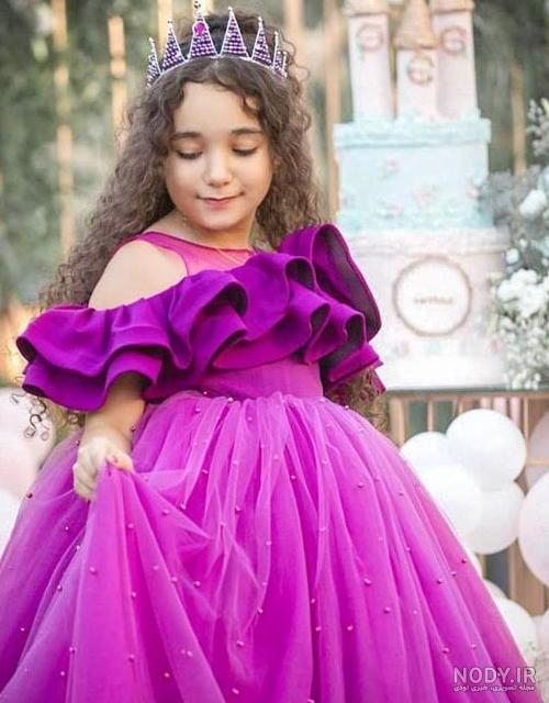 با این ۴۱ مدل لباس عروس بچه گانه پرنسسی بلند ، یه روز به یاد موندنی برای  دخترت بساز - ماگرتا
