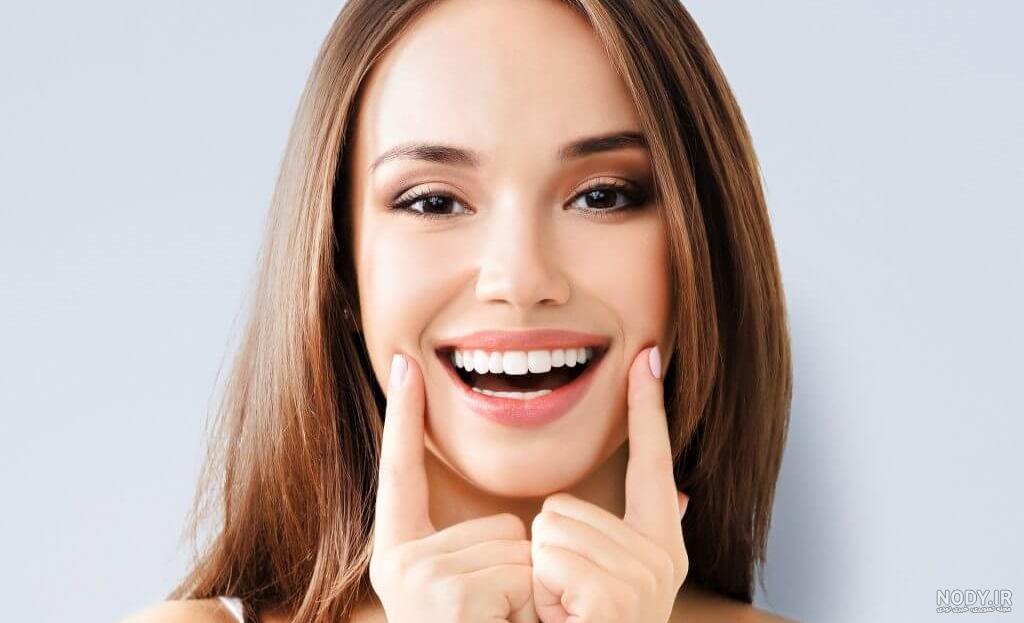 عکس لبخند زیبای دختر عکس لبخند زیبای دختر