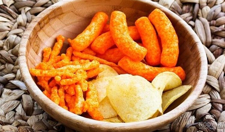 عکس چیپس و پفک و لواشک برای استوری