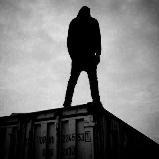 بک گراند پسر تنها در تاریکی با کیفیت بالا