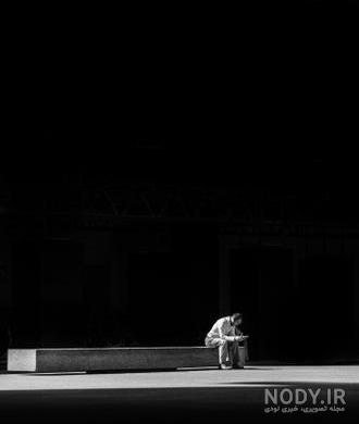  بک گراند پسر تنها در تاریکی با کیفیت بالا