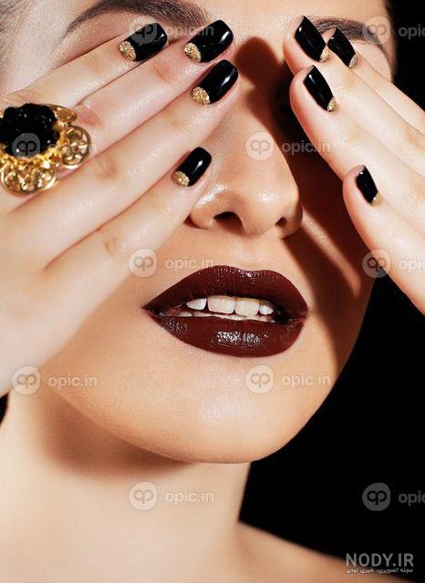 ۷۲ مدل ناخن مشکی دخترانه جدید ۱۴۰۲ ؛ طرح های خاص و متنوع - ماگرتا
