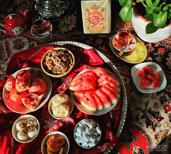 تصاویری از سفره شب یلدا با تزیینات قدیمی و سنتی تصاویری از سفره شب یلدا با تزیینات قدیمی و سنتی
