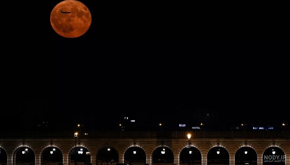 دانلود عکس ماه در آسمان تاریک دانلود عکس ماه در آسمان تاریک