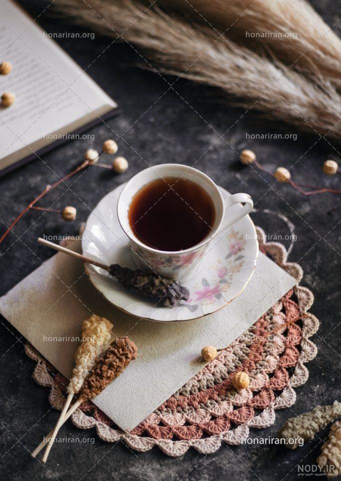 عکس فنجان چای در پاییز