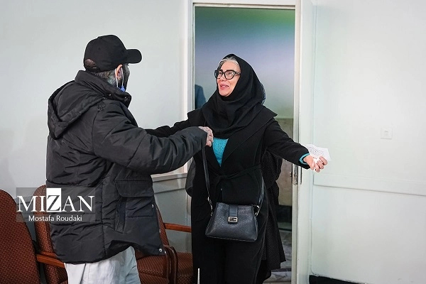 فیلمی از تغییر چهره تتلو بعد از دادگاه در تهران / از این رو به اون رو شد! فیلمی از تغییر چهره تتلو بعد از دادگاه در تهران / از این رو به اون رو شد!