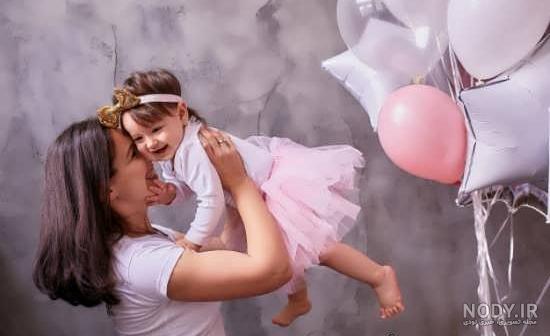 ژست عکس تولد مادر و دختر ژست عکس تولد مادر و دختر