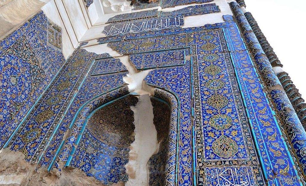بومیلیا | حیاط پشتی مسجد کبود گنبد