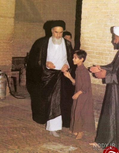 تصویر کمتر دیده شده از کودکی سید حسن در کنار امام خمینی - خبرآنلاین تصویر کمتر دیده شده از کودکی سید حسن در کنار امام خمینی - خبرآنلاین