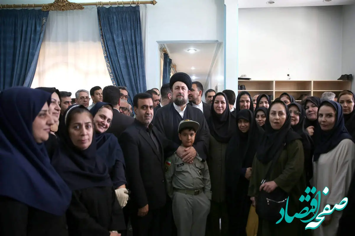 عکس | کودکی سیدحسن خمینی در کنار امام - خبرآنلاین
