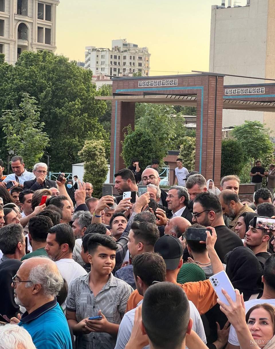 جشن تولد محمود احمدی نژاد در منطقه نارمک تهران- عکس خبری تسنیم | Tasnim جشن تولد محمود احمدی نژاد در منطقه نارمک تهران- عکس خبری تسنیم | Tasnim