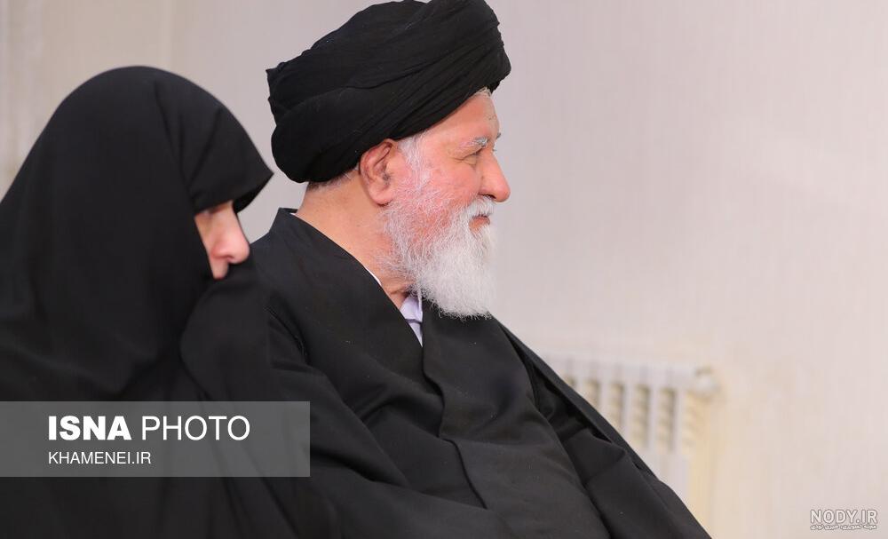 حضور رهبر معظم انقلاب در منزل سردار شهید سپهبد سلیمانی حضور رهبر معظم انقلاب در منزل سردار شهید سپهبد سلیمانی