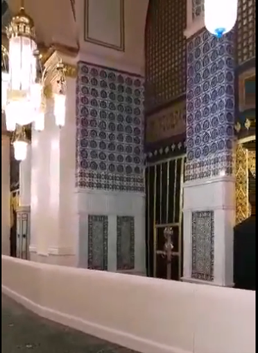 در سوخته خانه حضرت زهرا (س) - نگارخانه سجود در سوخته خانه حضرت زهرا (س) - نگارخانه سجود