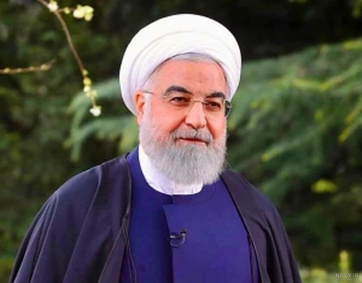 فرارو | (تصاویر) حضور حسن روحانی بر مزار والدین خود در سرخه