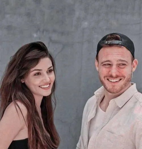 هوادارن برزیلی تو درم را بزن به هانده و کرم هدیه دادن - عکس ویسگون