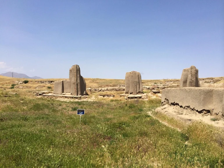 تپه حسنلو نقده؛ جلوه ای دیگر از تمدن ایران باستان | وبلاگ اقامت 24 تپه حسنلو نقده؛ جلوه ای دیگر از تمدن ایران باستان | وبلاگ اقامت 24