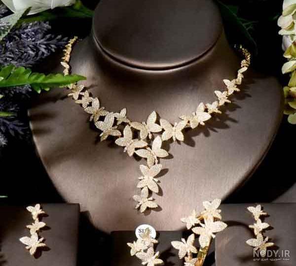 ۱۰ مدل سرویس طلا با نگین کاری + مدل سرویس طلا عروس