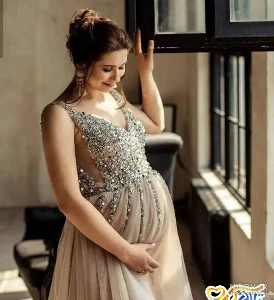 بهترین ژست عکاسی عکس بارداری در آتلیه بارداری شرق تهران - آتلیه عکاسی کودک  و بارداری ترمه