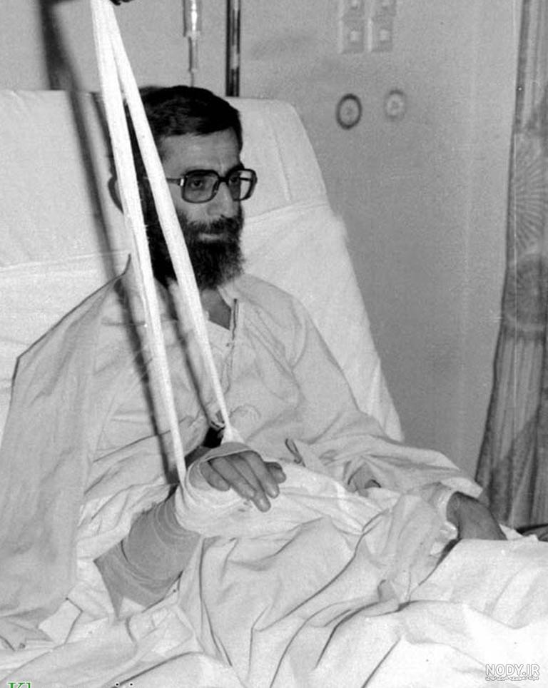 سید مصطفی خامنه‌ای - ویکی‌پدیا، دانشنامهٔ آزاد