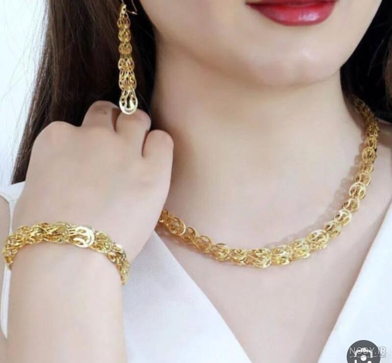 قیمت و خرید گوشواره طلا 18 عیار زنانه طرح پولک گالری ظهیرالدینی کد EN-001