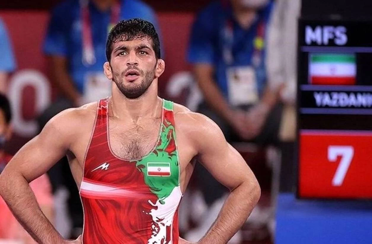 عکس حسن یزدانی و همسرش در مراسم عقد عکس حسن یزدانی و همسرش در مراسم عقد
