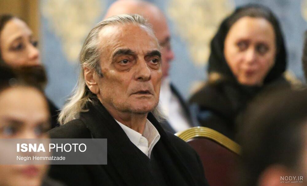 تصاویر/ حضور هنرمندان و ادیبان در مراسم یادبود «امیربانو کریمی» تصاویر/ حضور هنرمندان و ادیبان در مراسم یادبود «امیربانو کریمی»