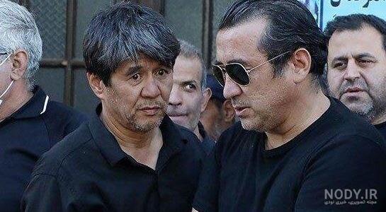 اشک‌های خداداد عزیزی در مراسم خاکسپاری پدرش/ عکس