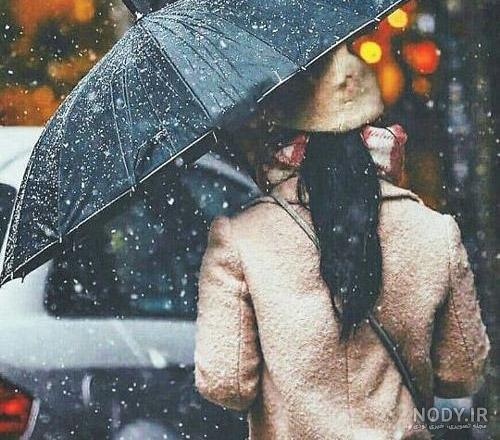 تصاویر کیوت و عاشقانه چتر بارانی برای پروفایل و زمینه دخترانه