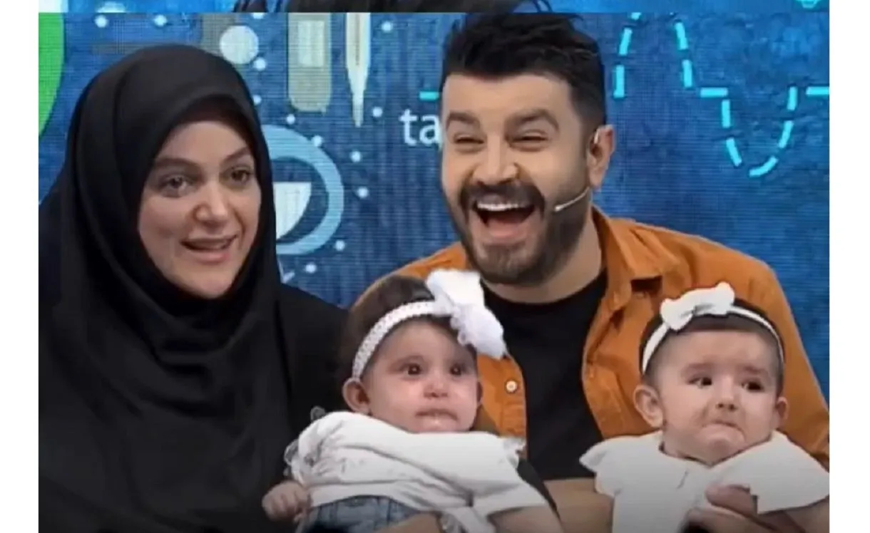 حضور ناگهانی همسر و دختر پیمان معادی در برنامه طبیب بمناسبت روز پدر - فیلو حضور ناگهانی همسر و دختر پیمان معادی در برنامه طبیب بمناسبت روز پدر - فیلو