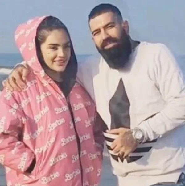 کلیپ دکلمه جدید دختر رپر ویدا و بلاگر اینستا پیمان آدیداس | فان کلیپ کلیپ دکلمه جدید دختر رپر ویدا و بلاگر اینستا پیمان آدیداس | فان کلیپ