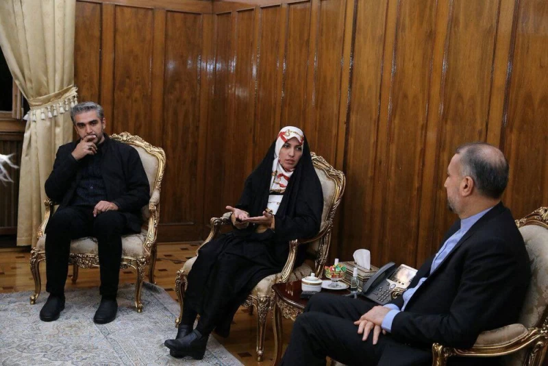 بیوگرافی آمنه سادات ذبیح پور خبرنگار و همسرش +ازدواج و جنجال ها - مجله شبونه